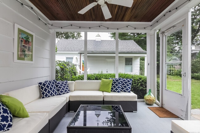 Building Photo - 15 Willard Ave