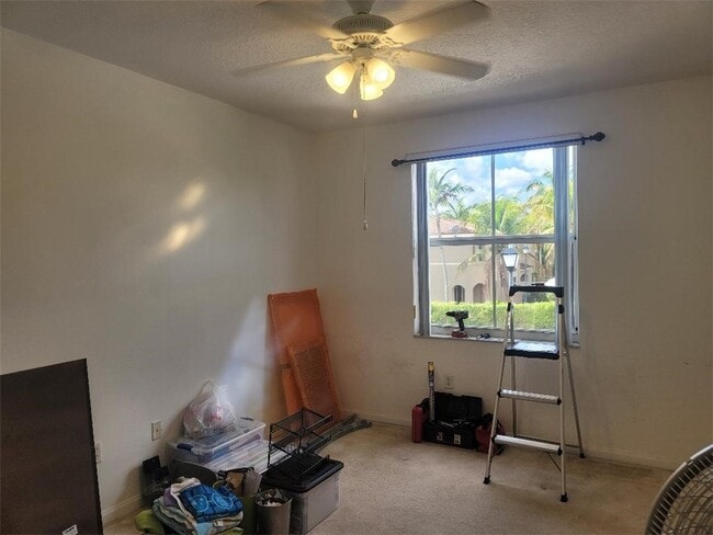 Building Photo - 10044 S Ocean Dr