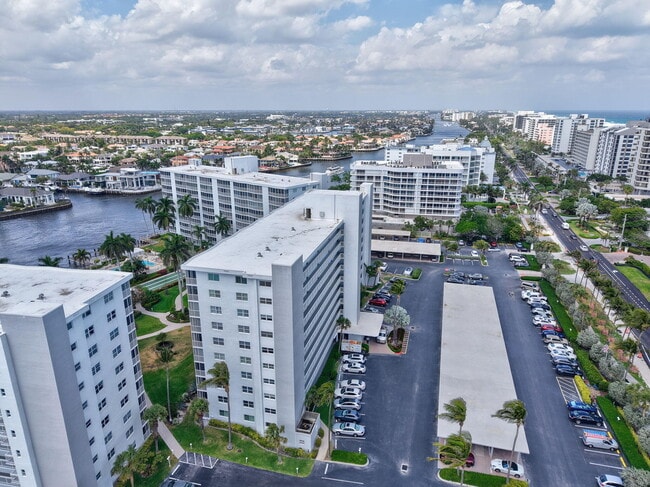 Building Photo - 3224 S Ocean Blvd