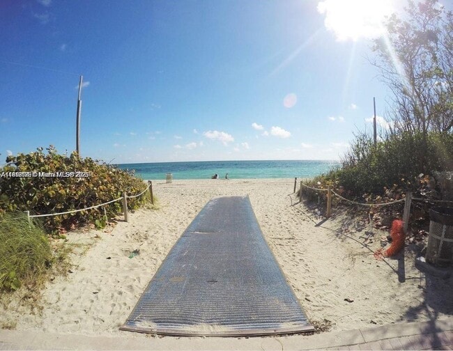 Building Photo - 540 74th St