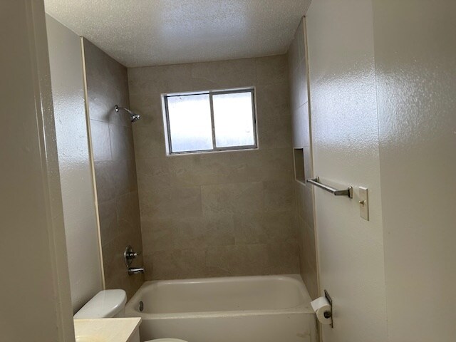 Building Photo - 3719 Tiffany Dr