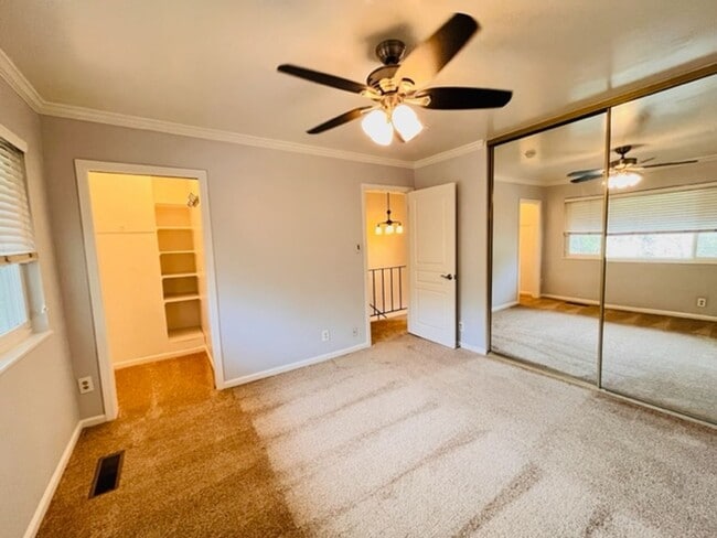 Building Photo - Charming 2BD/1.5BA, Two-Story Townhouse in West Side Danville, Near Downtown- Available NOW!