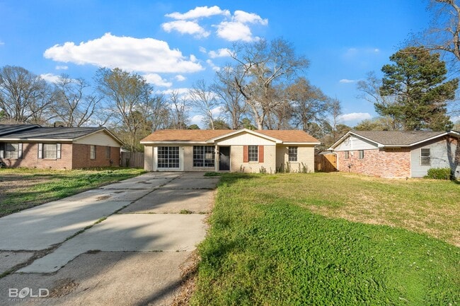 Building Photo - 1136 N Southland Park Dr