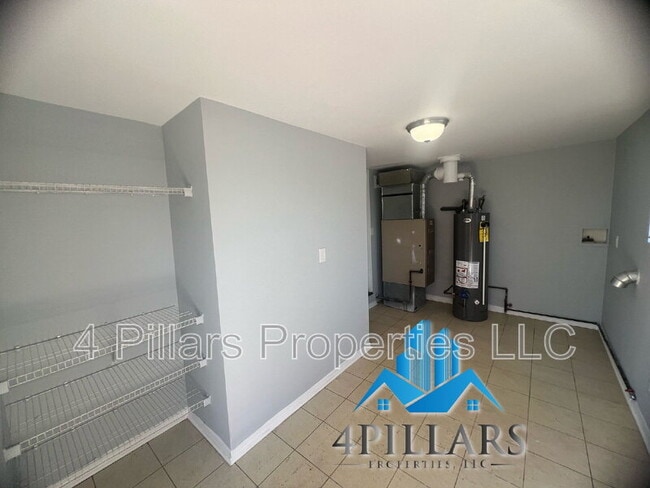 Building Photo - 2612 Vine Ct
