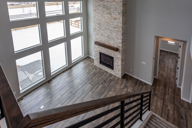 Building Photo - Exceptional 4-Bedroom Home with Dual Fireplaces, Main Level Master Suite, and Spacious Basement -...