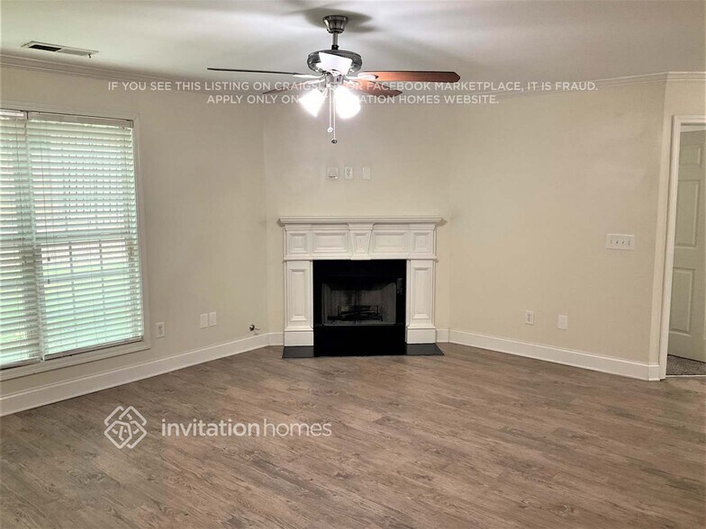 Building Photo - 478 Commons Park Ln