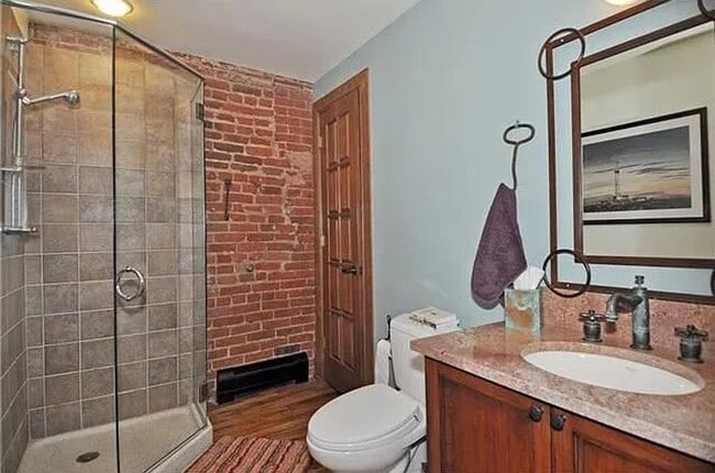 Building Photo - Available November 12