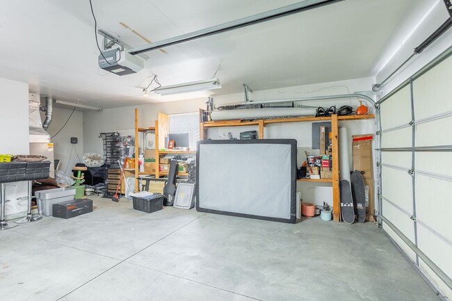 Building Photo - Newly Renovated 3 bed 2 bath home in the heart of MERIDIAN