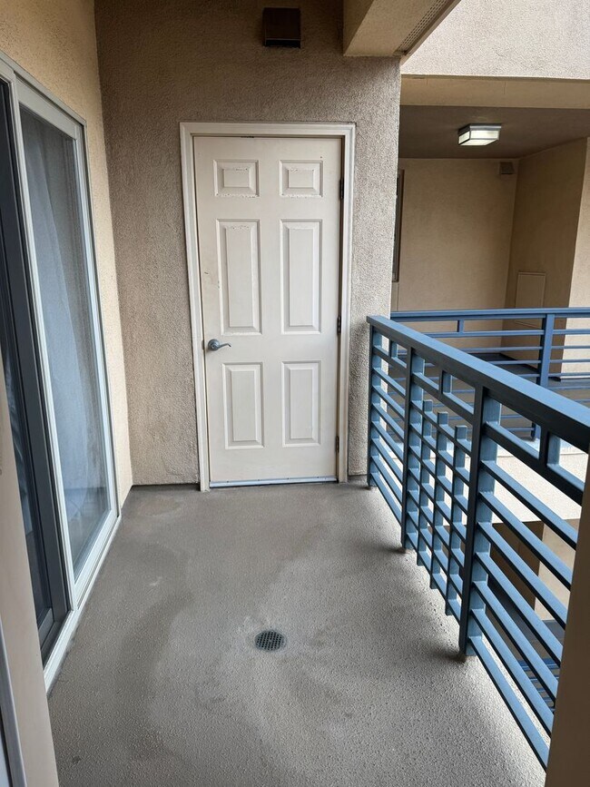 Building Photo - 1 bed/1 bath condo unit