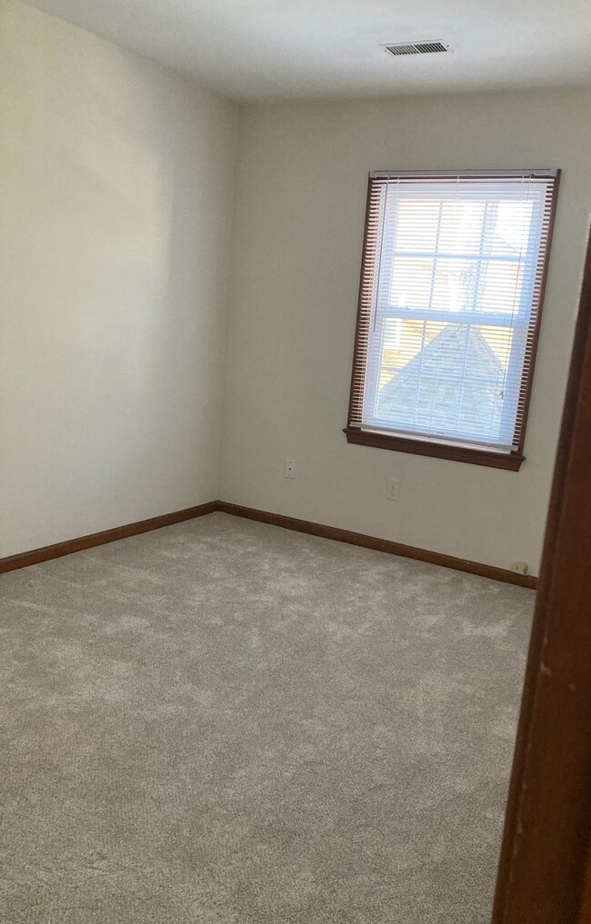 Spare Bedroom #1 - 97 Wellesley Dr