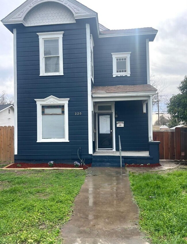 Primary Photo - 220 S K St