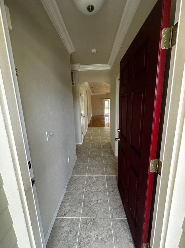 Building Photo - Longleaf 3/2 House