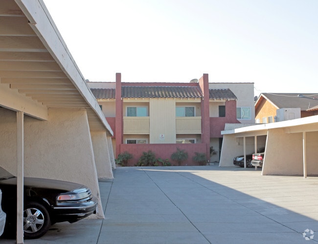 Building Photo - Ramona Park Apartments