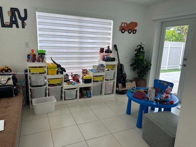 Building Photo - 6174 W 14th Ct