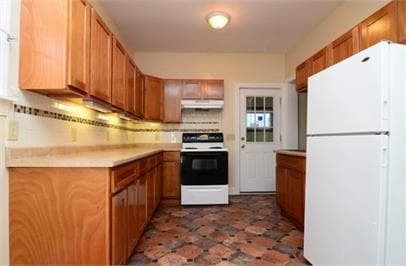 Building Photo - 90 Conklin Ave
