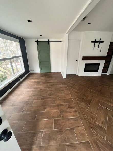 Building Photo - 1877 Patrician