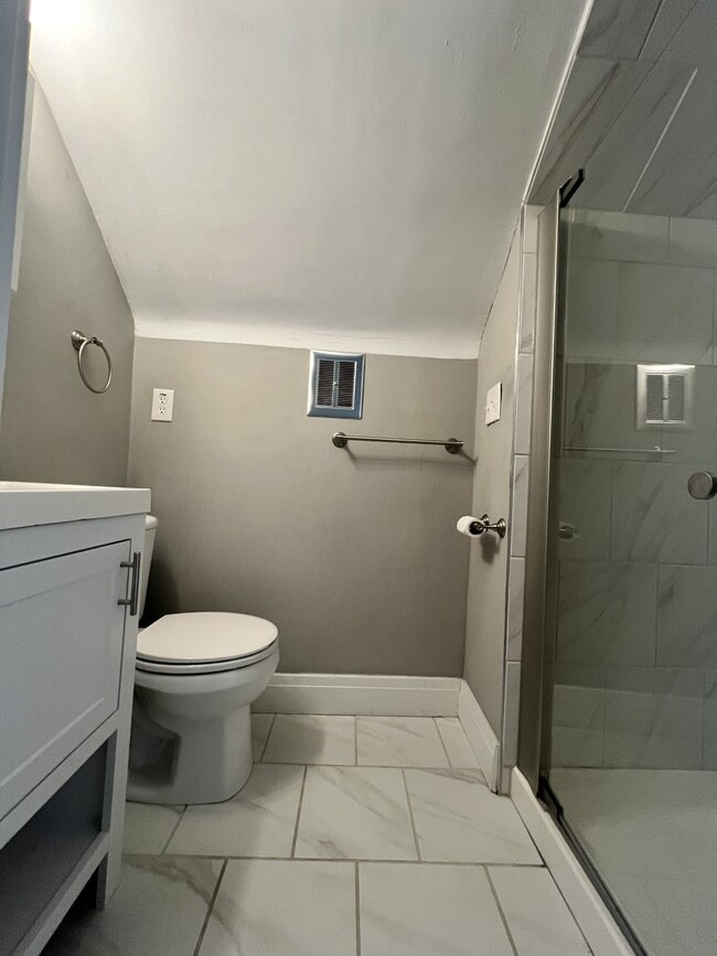 Building Photo - 5194 Sidney Rd