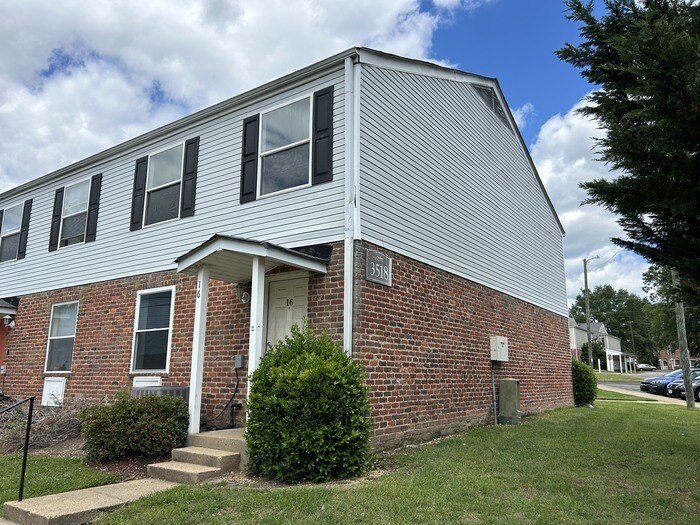 Building Photo - 3518 E Richmond Rd