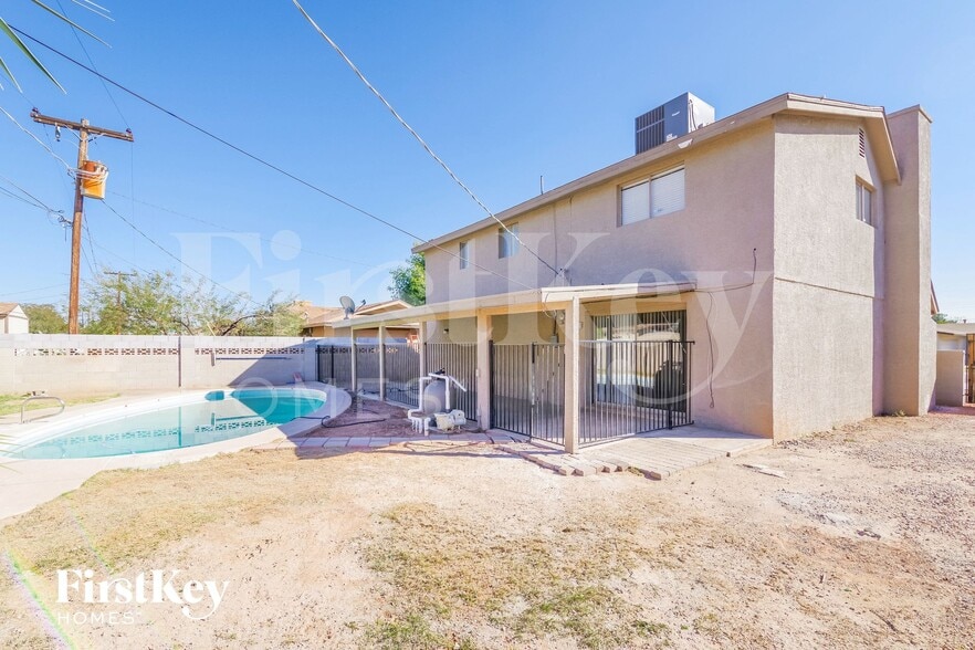 Building Photo - 4538 W Rovey Ave