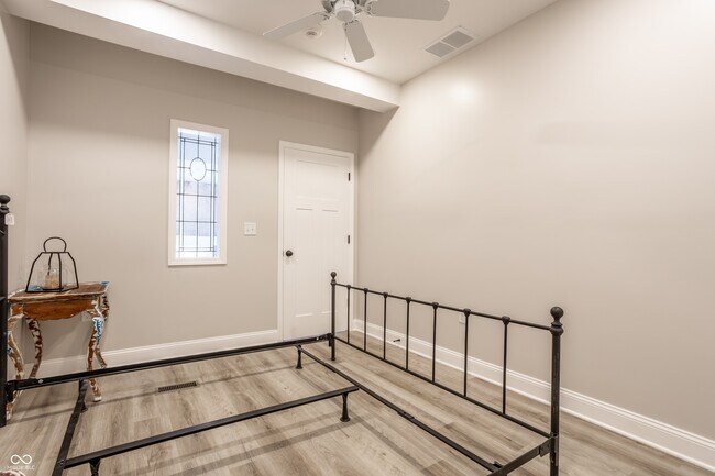 Building Photo - 108 W Main St