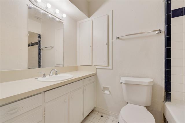 Building Photo - 2529 Belhaven Dr