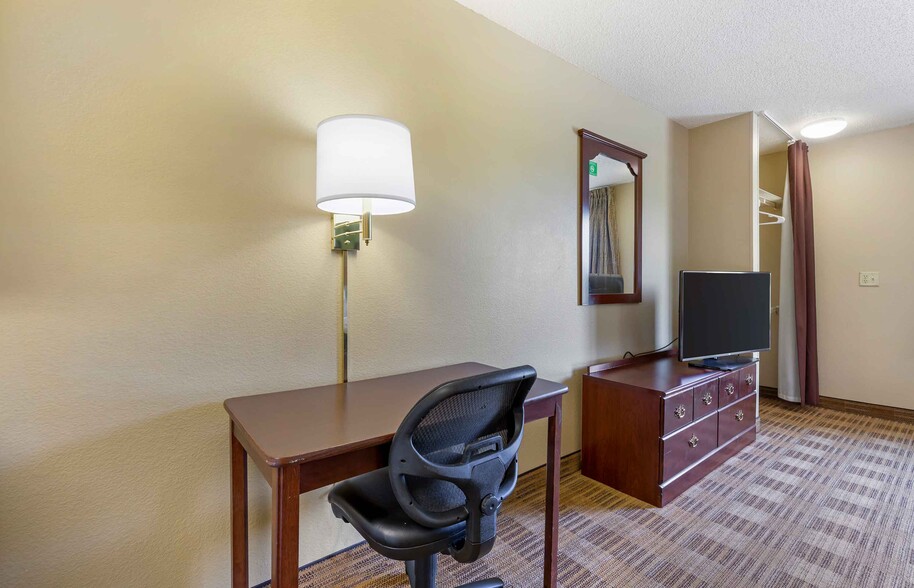 Building Photo - Furnished Studio-Baltimore - Glen Burnie