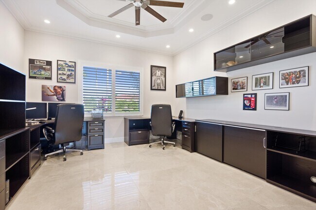 Building Photo - 15880 Barnstormer Ct