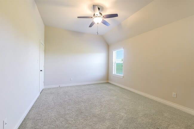 Building Photo - 27906 Colonial Point Dr