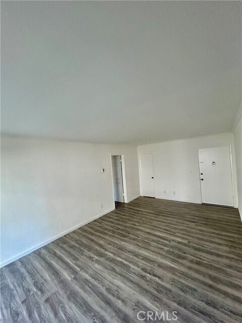 Building Photo - 14823 Gilmore St