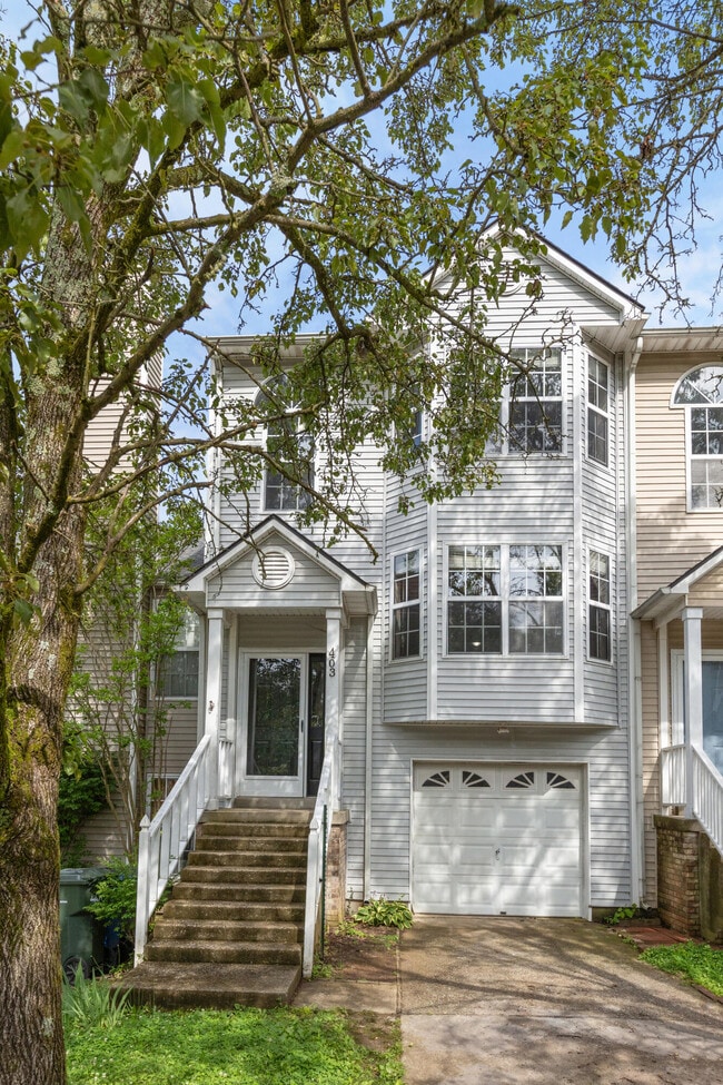 Building Photo - 403 Windfield Pl