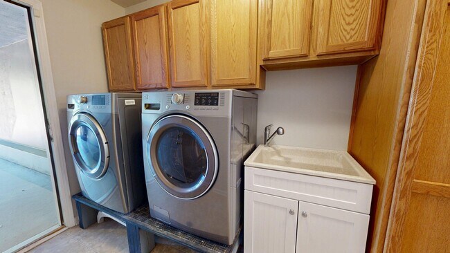 Building Photo - 1376 Addington Ln