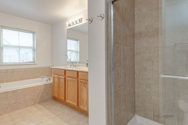 Building Photo - 726 Keystone Ln