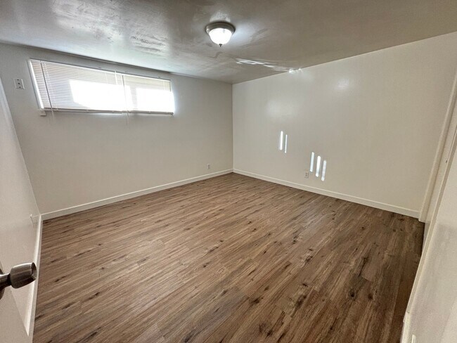 Building Photo - 271 N 300 W