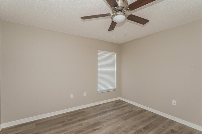 Building Photo - 3507 Manor Loop