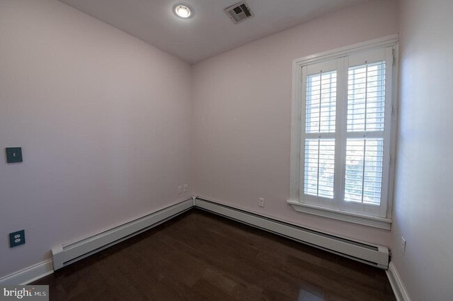 Building Photo - 35 Delaware Ave