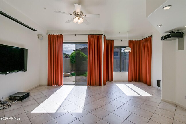 Building Photo - 8100 E Camelback Rd