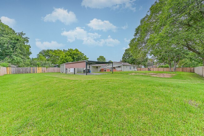 Building Photo - 5220 Krueger Dr