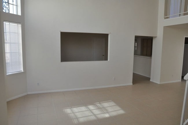 Building Photo - 3332 Mariner Bay St