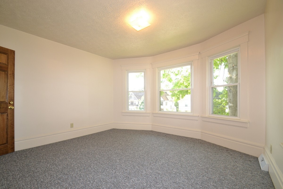 Building Photo - 547 Carroll St