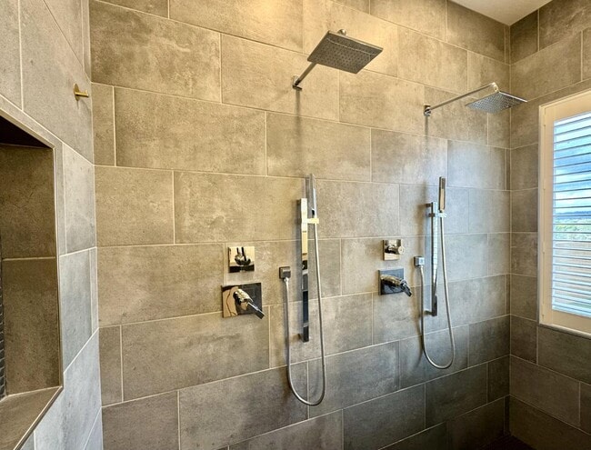 Building Photo - 13743 N High Mountain View Pl