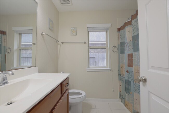 Building Photo - 17203 Fable Springs Ln