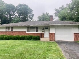 Building Photo - 152 Flint Ridge Dr