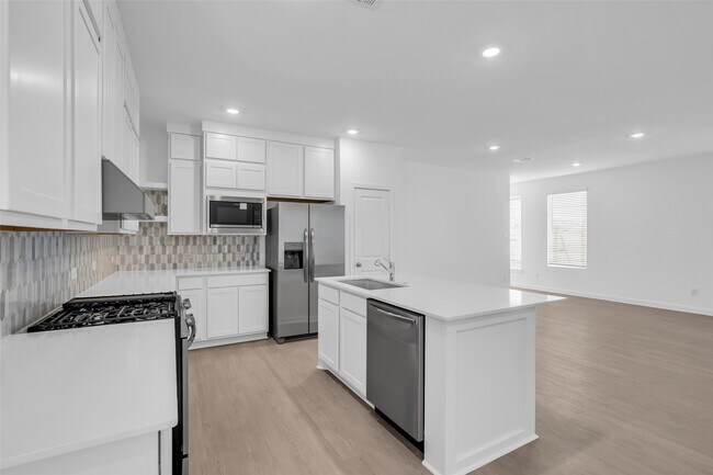 Building Photo - 29527 Saddleview Dr