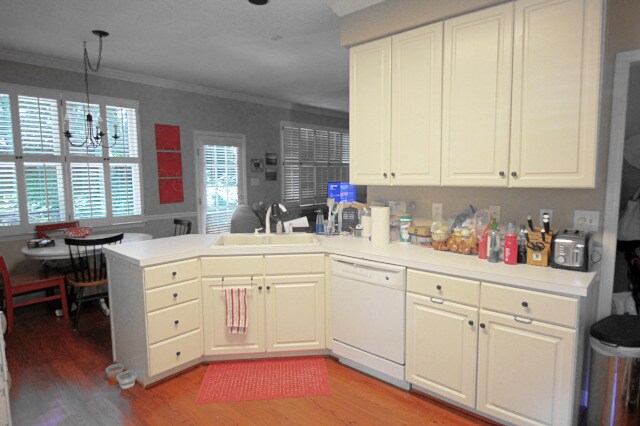 Building Photo - Charming 3 Bedroom Colonial Home only 10 Minutes from Duke!