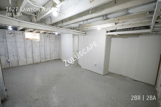 Building Photo - 1627 Lawton Ave