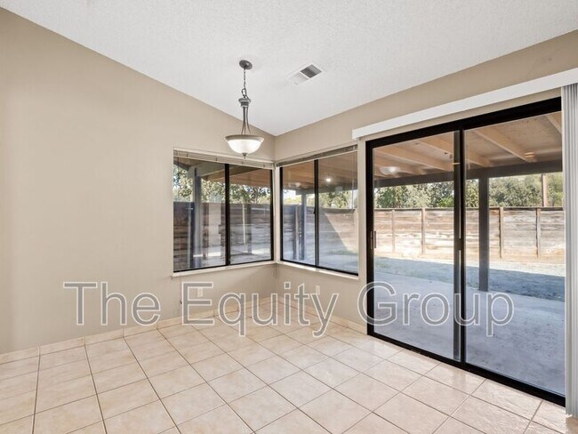 Building Photo - 1730 E Babcock Ave