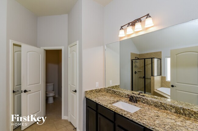 Building Photo - 12708 Shoreline Dr