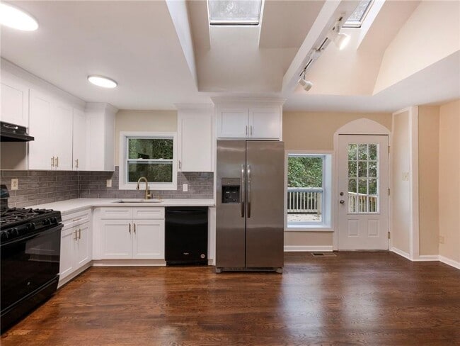 Building Photo - 2949 Judylyn Dr