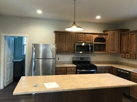 Building Photo - 1413 N Broad St