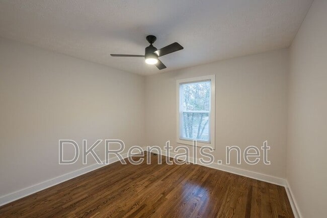 Building Photo - 237 Park Ave